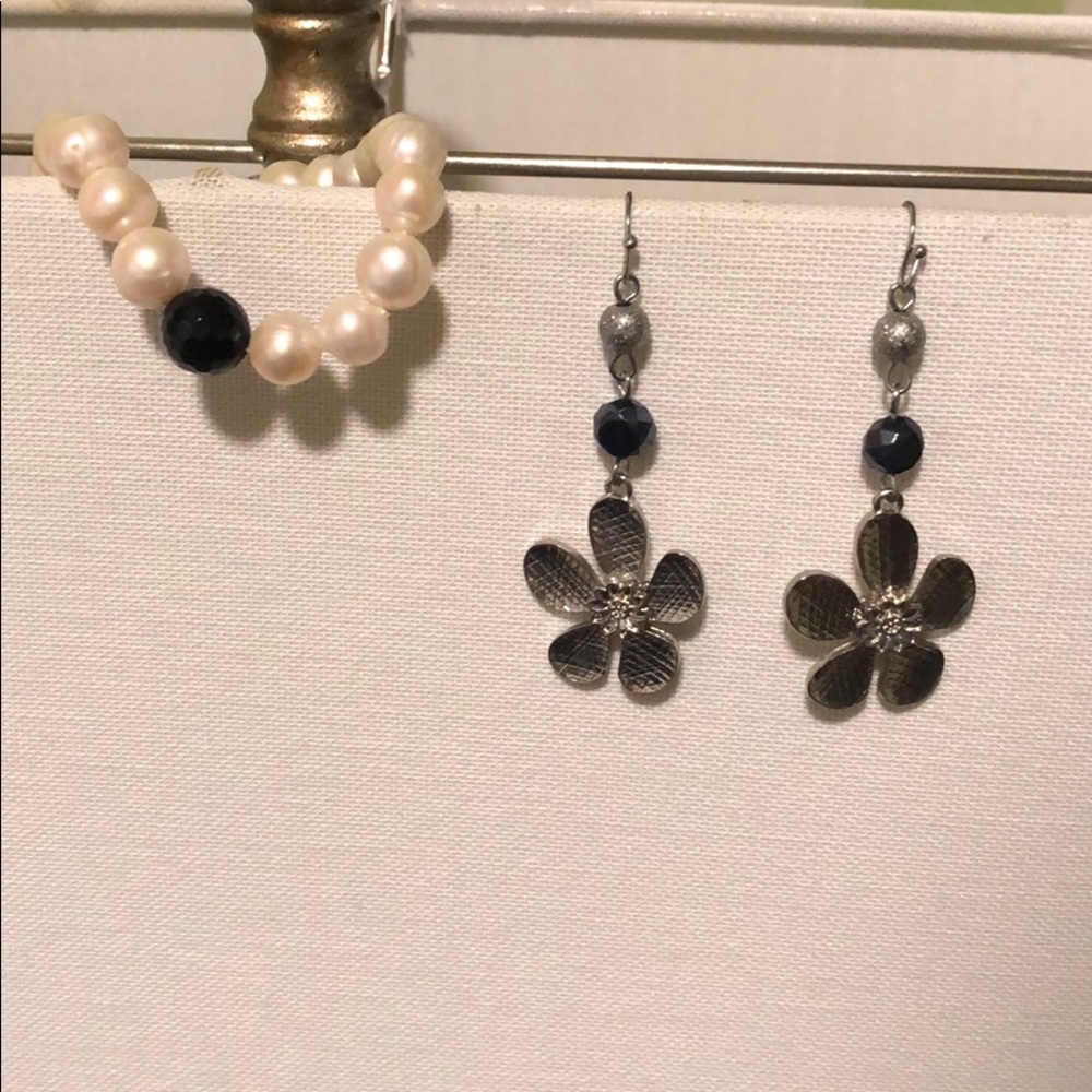 Pearl Bracelet w/ Black Accent & Earrings
